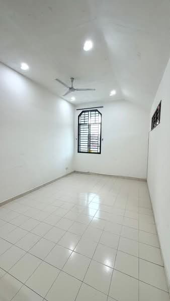 1.5-storey Terraced House for Sale in Taman Pelangi Indah (Ulu Tiram) - Fion Choo - Interior - PropertyGuru.com.my