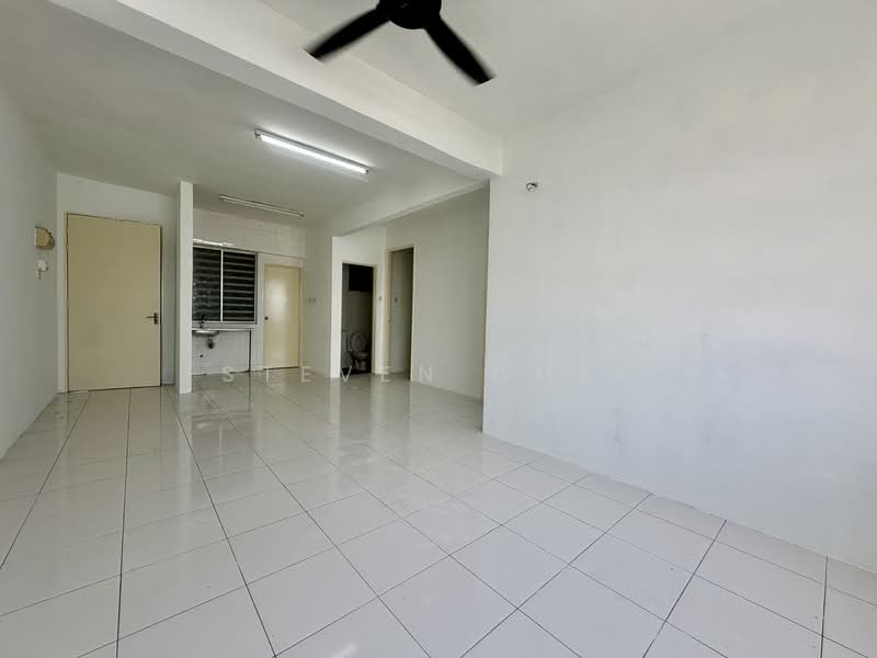Apartment for Sale at The Pulse Condominium - Steven Chee - Living Room - PropertyGuru.com.my