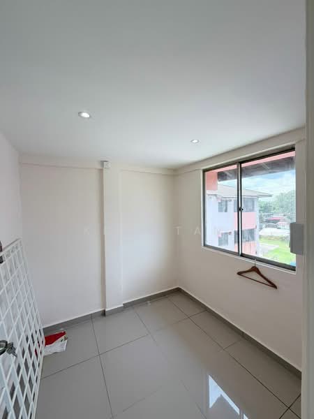 Flat for Sale at Flat Taman Rinting - Kent Tan - Interior - PropertyGuru.com.my