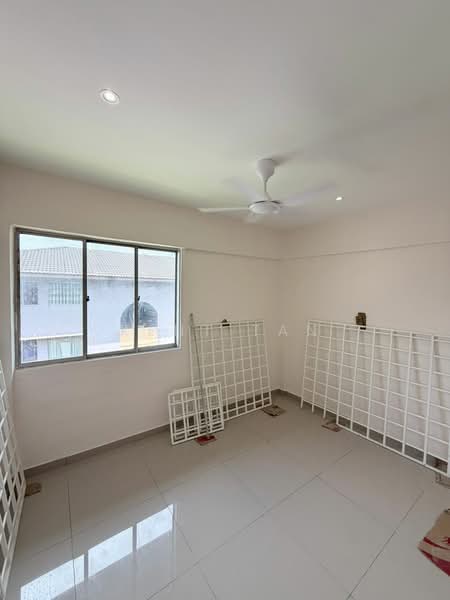 Flat for Sale at Flat Taman Rinting - Kent Tan - Interior - PropertyGuru.com.my