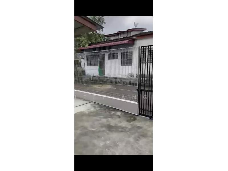 1-storey Terraced House for Sale in Johor Bahru (Johor) - Jeff Ang - Exterior - PropertyGuru.com.my
