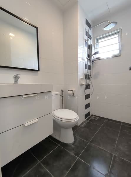 Kondominium untuk Dijual di Lagoon Suites - Michelle Lee - Bathroom - PropertyGuru.com.my