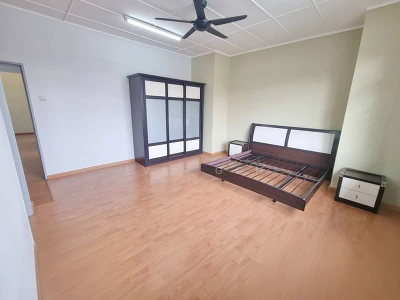 Semi-Detached House for Sale in Taman Mutiara Indah (Puchong) - Evan Goh - Bedroom - PropertyGuru.com.my