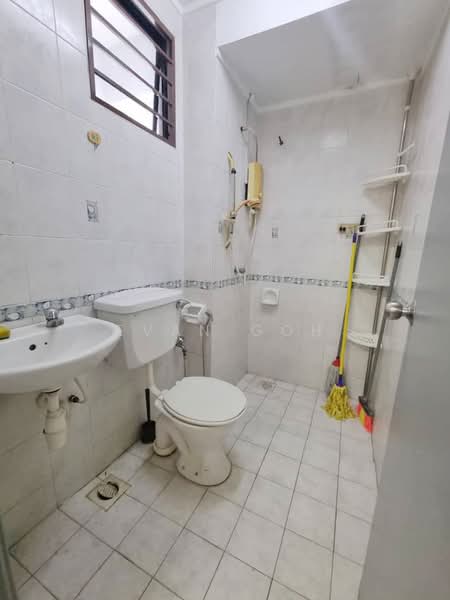 Semi-Detached House for Sale in Taman Mutiara Indah (Puchong) - Evan Goh - Bathroom - PropertyGuru.com.my