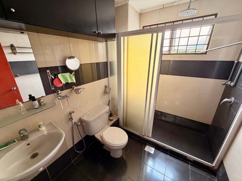 2-storey Terraced House for Sale in Seksyen 13 (Shah Alam) - Tasya Ruslan - Bathroom - PropertyGuru.com.my