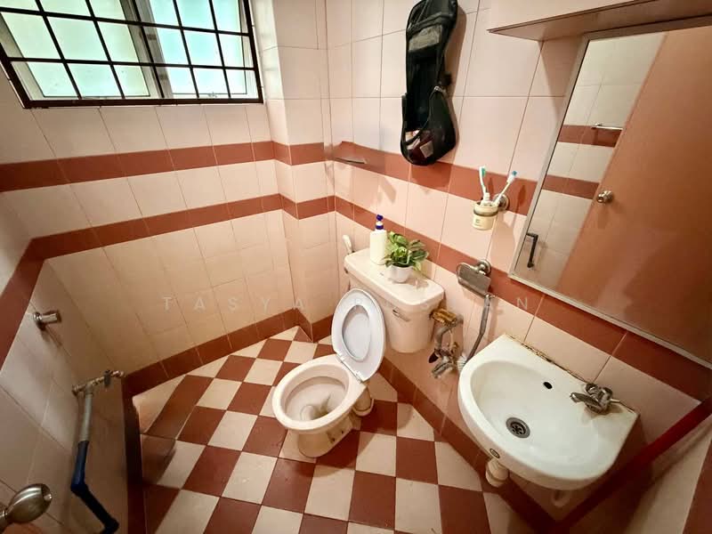 2-storey Terraced House for Sale in Seksyen 13 (Shah Alam) - Tasya Ruslan - Bathroom - PropertyGuru.com.my