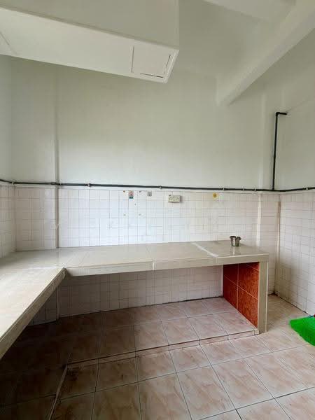 Pangsapuri untuk Disewa di Kedidi Apartment - Vickky Wong CF - Kitchen - PropertyGuru.com.my