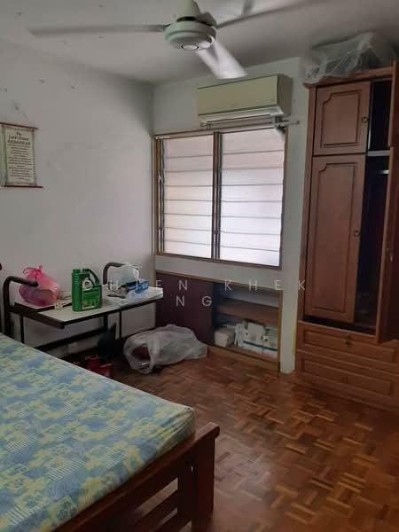 Apartment for Sale at Taman Kampar - Chien Khek Ng - Bedroom - PropertyGuru.com.my