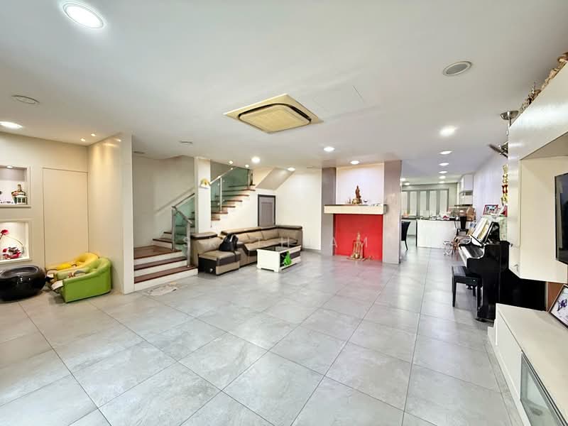 Rumah Teres 2 Tingkat untuk Dijual di Kota Kemuning (Shah Alam) - SK Thiam - Living Room - PropertyGuru.com.my