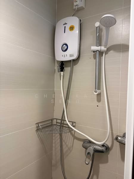 Servis Apartment untuk Dijual di Fahrenheit 88 (KL Plaza Suites) - Chen Kah Seng - Bathroom - PropertyGuru.com.my