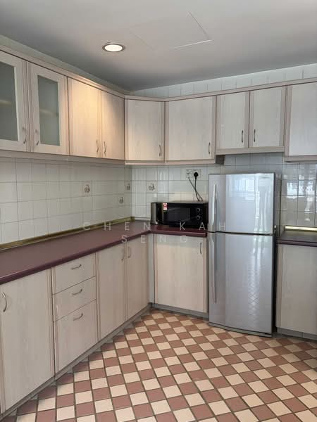 Servis Apartment untuk Dijual di Fahrenheit 88 (KL Plaza Suites) - Chen Kah Seng - Kitchen - PropertyGuru.com.my