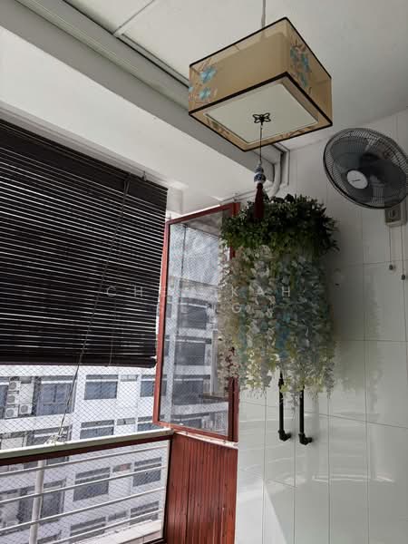 Servis Apartment untuk Dijual di Fahrenheit 88 (KL Plaza Suites) - Chen Kah Seng - Balcony - PropertyGuru.com.my