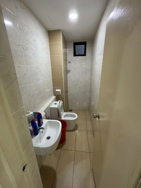Service Residence for Rent at D'Summit Residences - Jax Yip - Bathroom - PropertyGuru.com.my