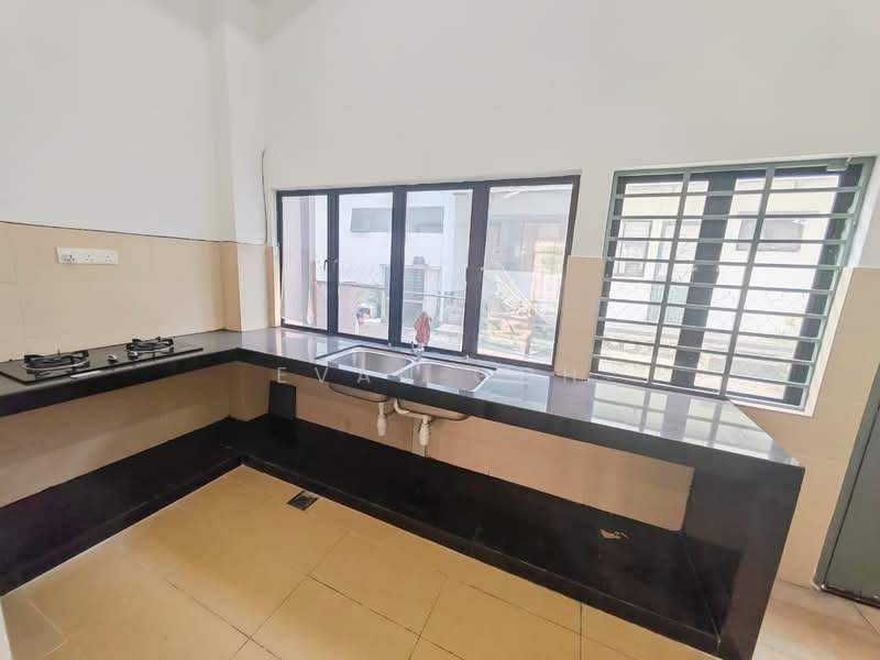 2.5-storey Terraced House for Sale in Bandar Puteri Puchong (Puchong) - Evan Goh - Kitchen - PropertyGuru.com.my