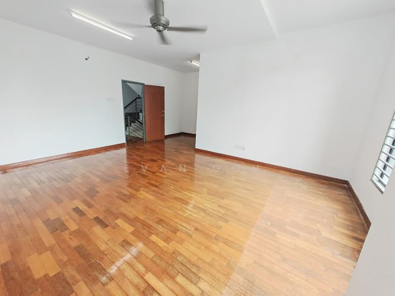 2.5-storey Terraced House for Sale in Bandar Puteri Puchong (Puchong) - Evan Goh - Living Room - PropertyGuru.com.my