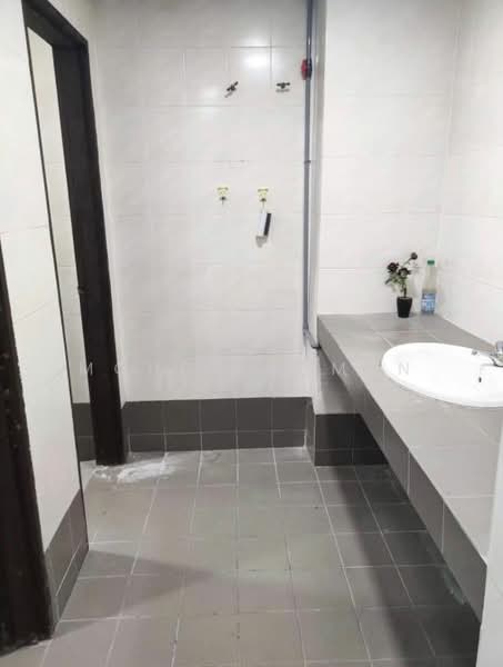 Kedai / Pejabat untuk Dijual di Shah Alam (Selangor) - Mohd Luqman - Bathroom - PropertyGuru.com.my