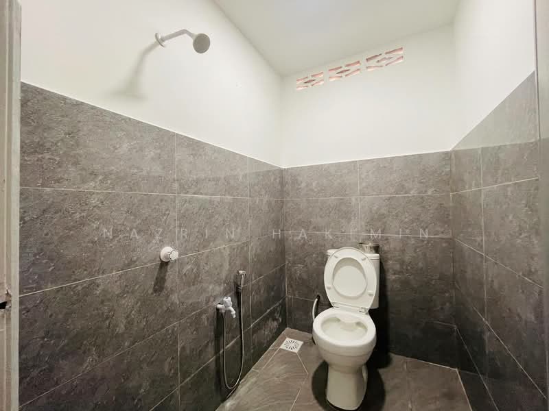 Rumah Teres untuk Dijual di Taman Petaling (Klang) - Nazrin Hakimin - PropertyGuru.com.my
