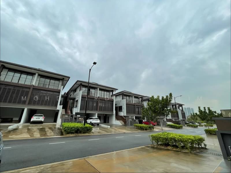 Rumah Teres 3 Tingkat untuk Dijual di Cyberjaya (Selangor) - Mohd Firdaus Salim - Exterior - PropertyGuru.com.my