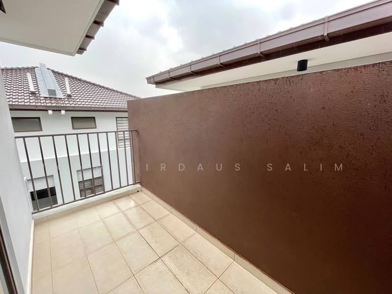 Rumah Teres 3 Tingkat untuk Dijual di Cyberjaya (Selangor) - Mohd Firdaus Salim - Balcony - PropertyGuru.com.my