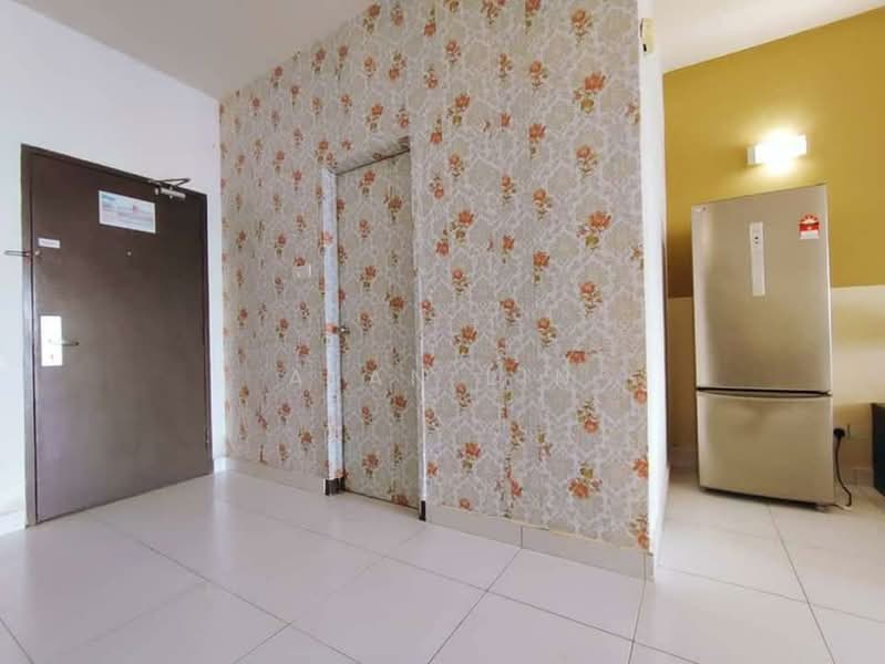 Pangsapuri untuk Dijual di Bayu Marina - Alan Lin - Entrance - PropertyGuru.com.my