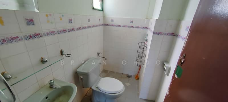 Terraced House for Sale in Bandar Kinrara Seksyen 1 (Bandar Kinrara) - Bryan Choo - Bathroom - PropertyGuru.com.my