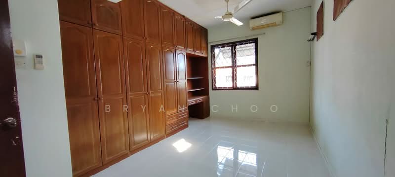 Terraced House for Sale in Bandar Kinrara Seksyen 1 (Bandar Kinrara) - Bryan Choo - Bedroom - PropertyGuru.com.my