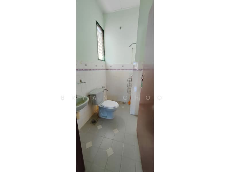 Terraced House for Sale in Bandar Kinrara Seksyen 1 (Bandar Kinrara) - Bryan Choo - Bathroom - PropertyGuru.com.my