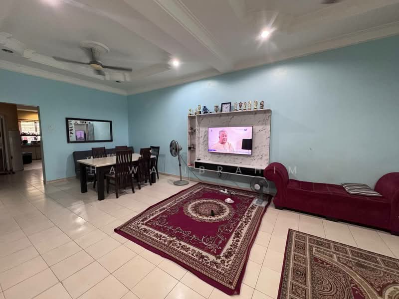 2-storey Terraced House for Sale in Kajang (Selangor) - Hawa Ibrahim - Living Room - PropertyGuru.com.my
