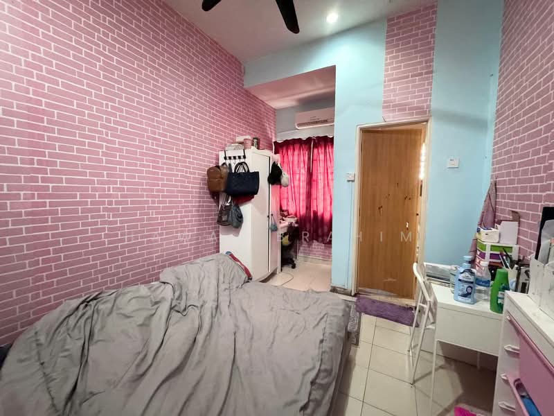 2-storey Terraced House for Sale in Kajang (Selangor) - Hawa Ibrahim - Bedroom - PropertyGuru.com.my