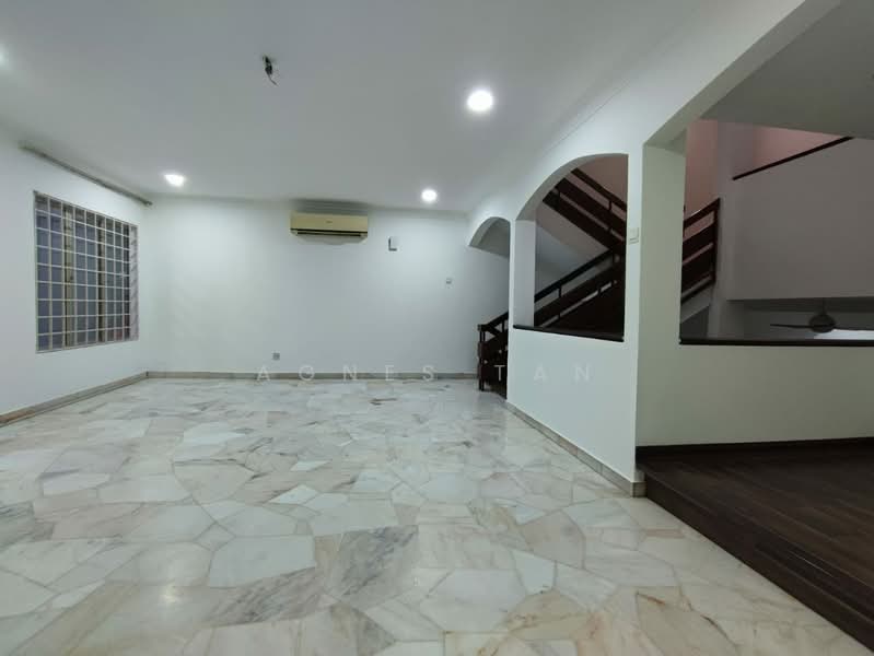 2-storey Terraced House for Rent in Taman Bukit Desa (Taman Desa) - Agnes Tan - Living Room - PropertyGuru.com.my
