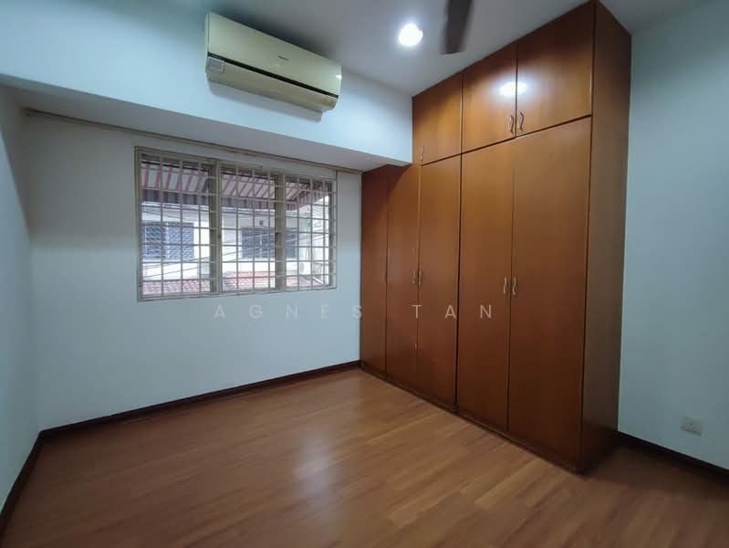 2-storey Terraced House for Rent in Taman Bukit Desa (Taman Desa) - Agnes Tan - Bedroom - PropertyGuru.com.my