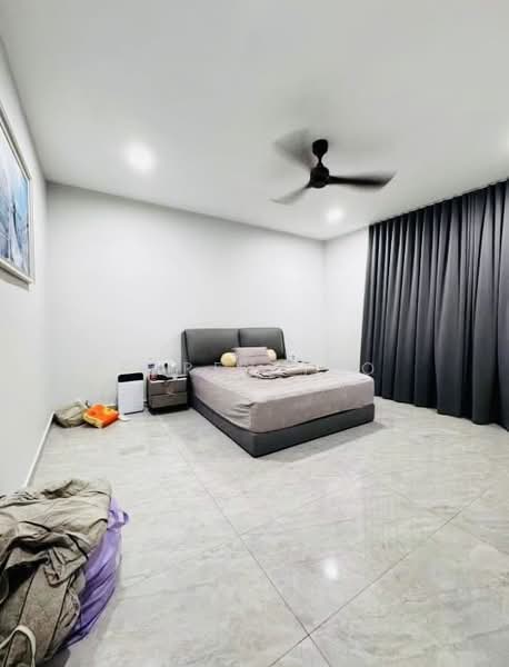 2-storey Terraced House for Sale in Taman Molek (Johor Bahru) - Karen Yeo - Bedroom - PropertyGuru.com.my