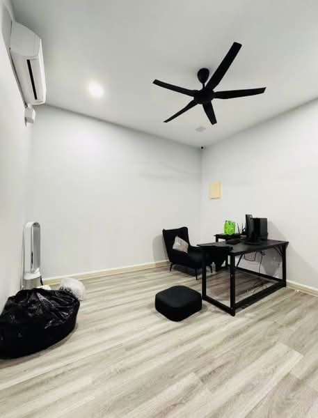 2-storey Terraced House for Sale in Taman Molek (Johor Bahru) - Karen Yeo - Study - PropertyGuru.com.my