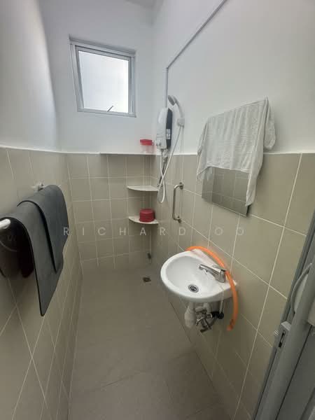 Pangsapuri untuk Disewa di Skyview Garden - Richard Oo - Bathroom - PropertyGuru.com.my
