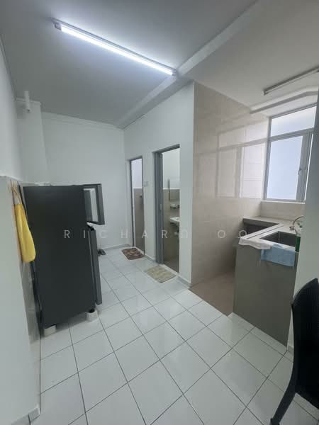 Pangsapuri untuk Disewa di Skyview Garden - Richard Oo - Kitchen - PropertyGuru.com.my