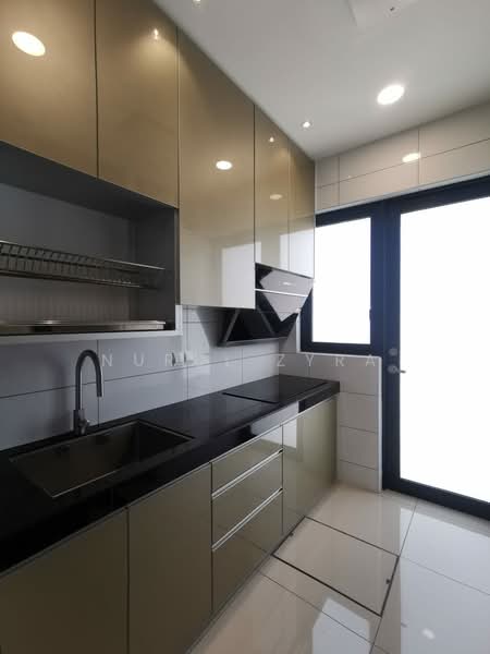 Rumah Teres 2 Tingkat untuk Dijual di Eco Majestic (Semenyih) - Nurul Zyra - Kitchen - PropertyGuru.com.my