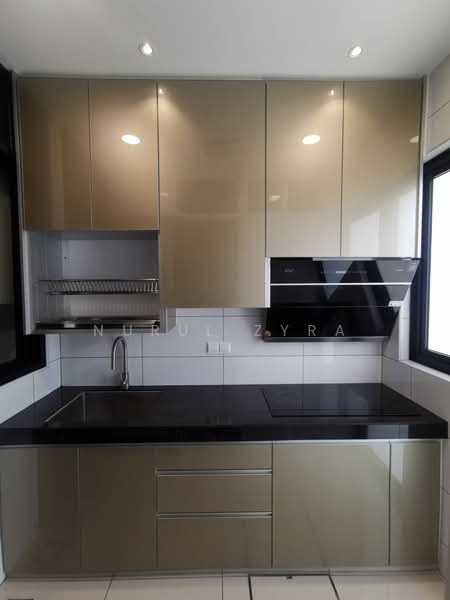 Rumah Teres 2 Tingkat untuk Dijual di Eco Majestic (Semenyih) - Nurul Zyra - Kitchen - PropertyGuru.com.my