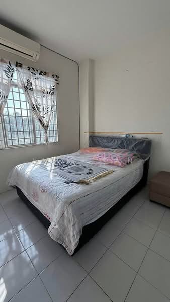 Kondominium untuk Dijual di Desa Pelangi Condominium - Jimmy Tan - Bedroom - PropertyGuru.com.my