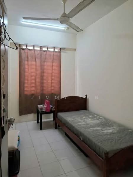 Kondominium untuk Dijual di Desa Pelangi Condominium - Jimmy Tan - Bedroom - PropertyGuru.com.my