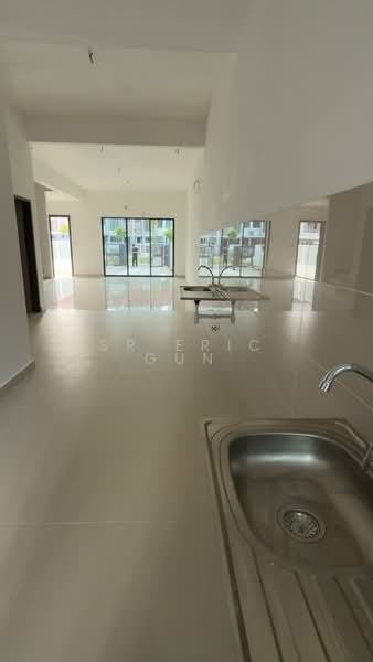 2-storey Terraced House for Sale in Bandar Kinrara Seksyen 1 (Bandar Kinrara) - SR Eric Gun - Interior - PropertyGuru.com.my