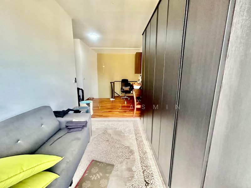 Semi-Detached House for Sale in Taman Tasik Semenyih (Semenyih) - Zaty Jasmin - Living Room - PropertyGuru.com.my
