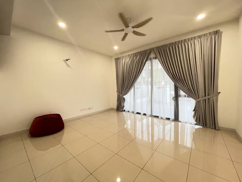 Rumah Teres 2 Tingkat untuk Dijual di Kajang (Selangor) - Jocelyn Soo - Living Room - PropertyGuru.com.my