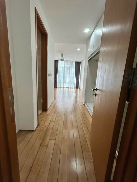 Service Residence for Sale at The Oval - Jess Chyi - Corridor - PropertyGuru.com.my