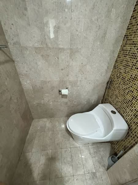 Service Residence for Sale at The Oval - Jess Chyi - Bathroom - PropertyGuru.com.my