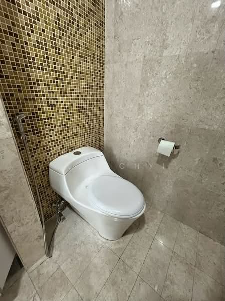 Service Residence for Sale at The Oval - Jess Chyi - Bathroom - PropertyGuru.com.my