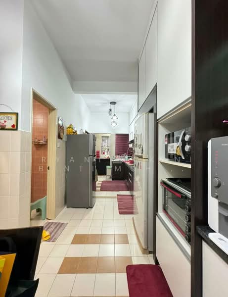 Rumah Teres 2 Tingkat untuk Dijual di Denai Alam (Shah Alam) - Iryani Sakini Binti Mohd Lajis - Kitchen - PropertyGuru.com.my