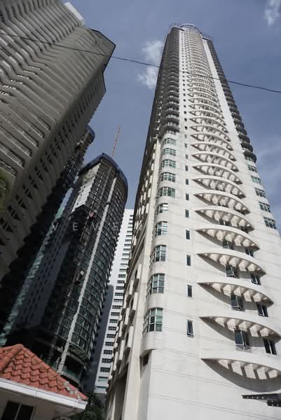 Servis Apartment untuk Dijual di Parkview Service Apartment - Veve Choy - Exterior - PropertyGuru.com.my