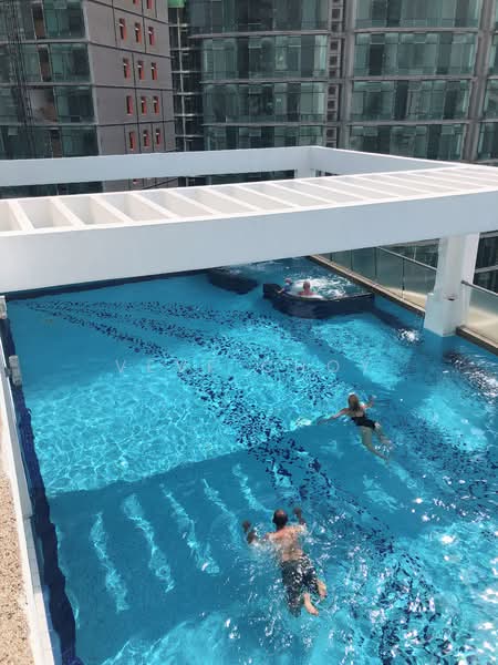 Servis Apartment untuk Dijual di Parkview Service Apartment - Veve Choy - Pool - PropertyGuru.com.my