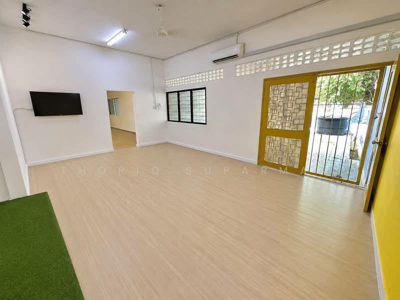 2-storey Terraced House for Sale in Taman Maluri (Cheras) - Thoriq Suparman - Living Room - PropertyGuru.com.my