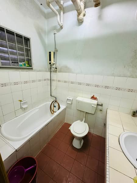 Apartment for Rent at Prima Saujana - Yenny Yap - Bathroom - PropertyGuru.com.my
